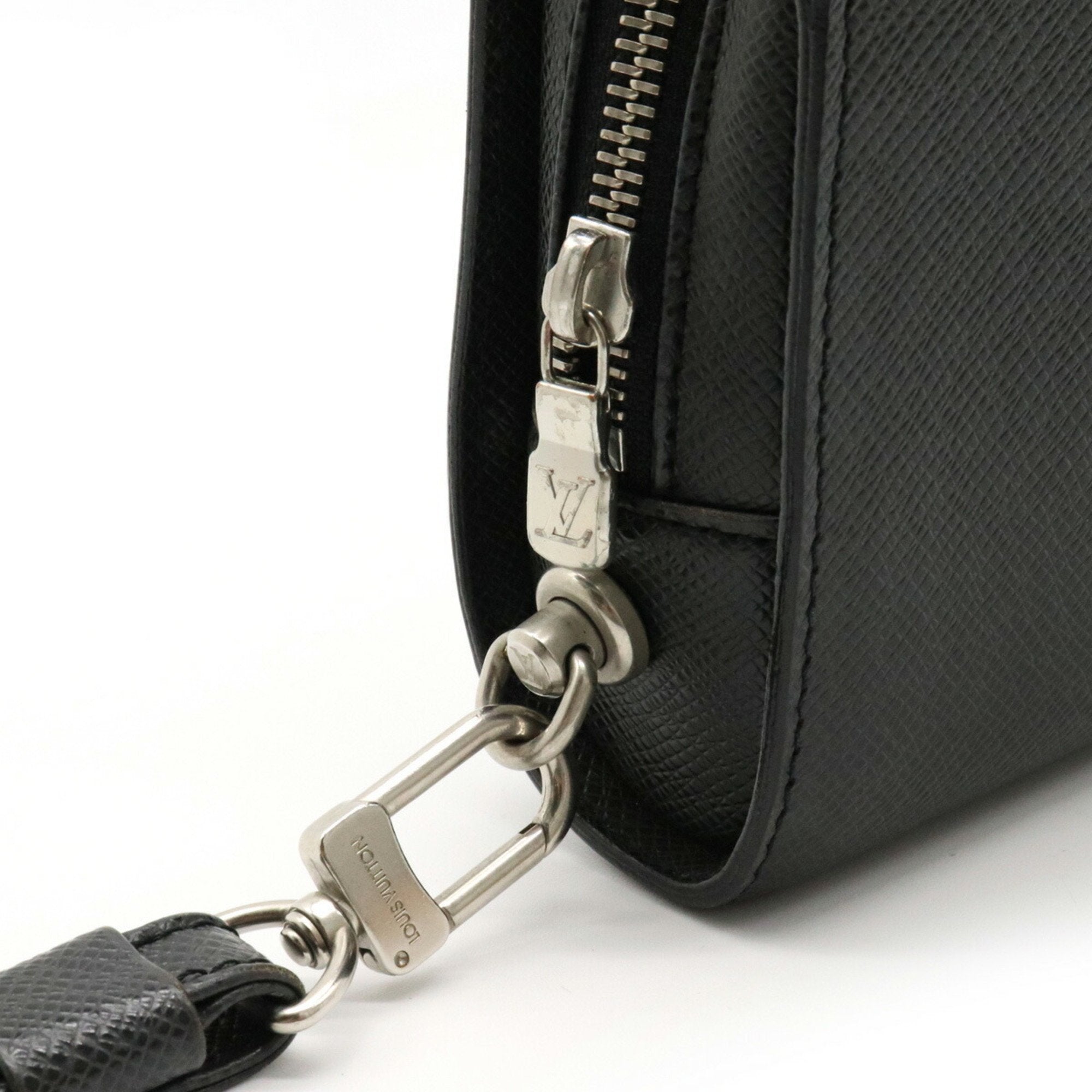 Louis Vuitton Black Leather Zippy XL wallet accessories