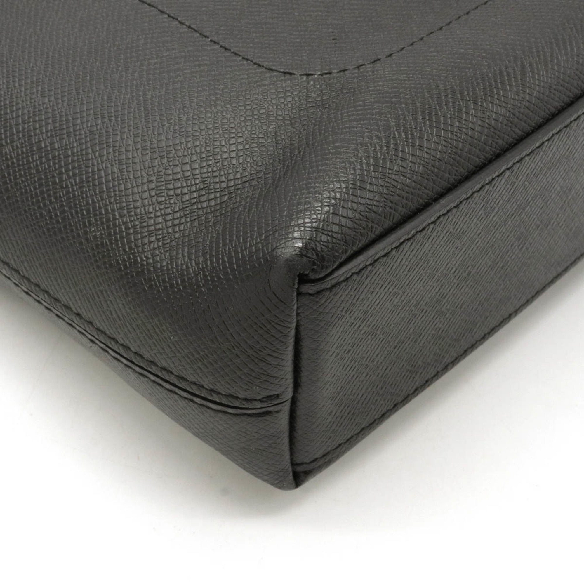 Louis Vuitton Black Leather Grigori shoulder bag