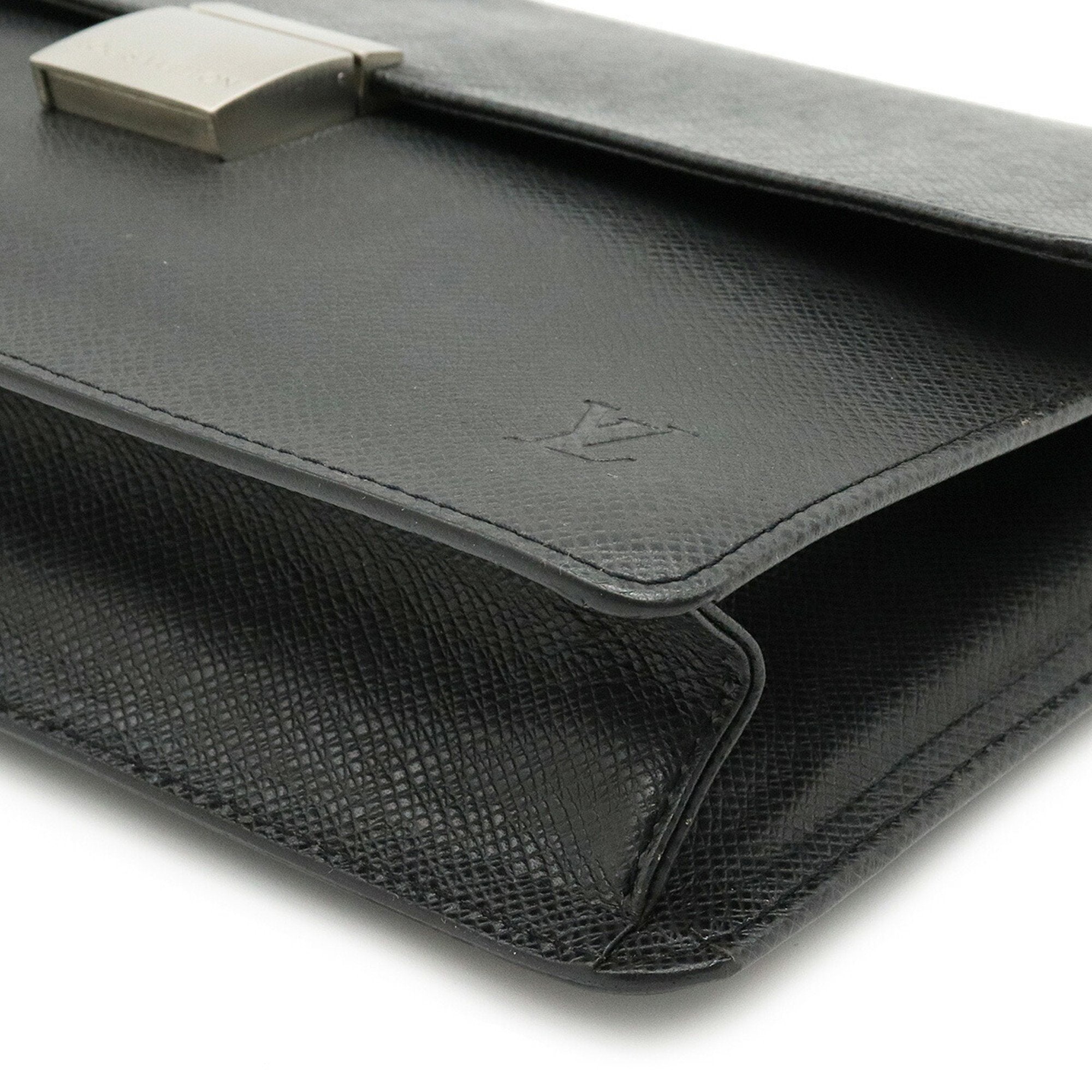 Louis Vuitton Black Leather Selenga clutch bag
