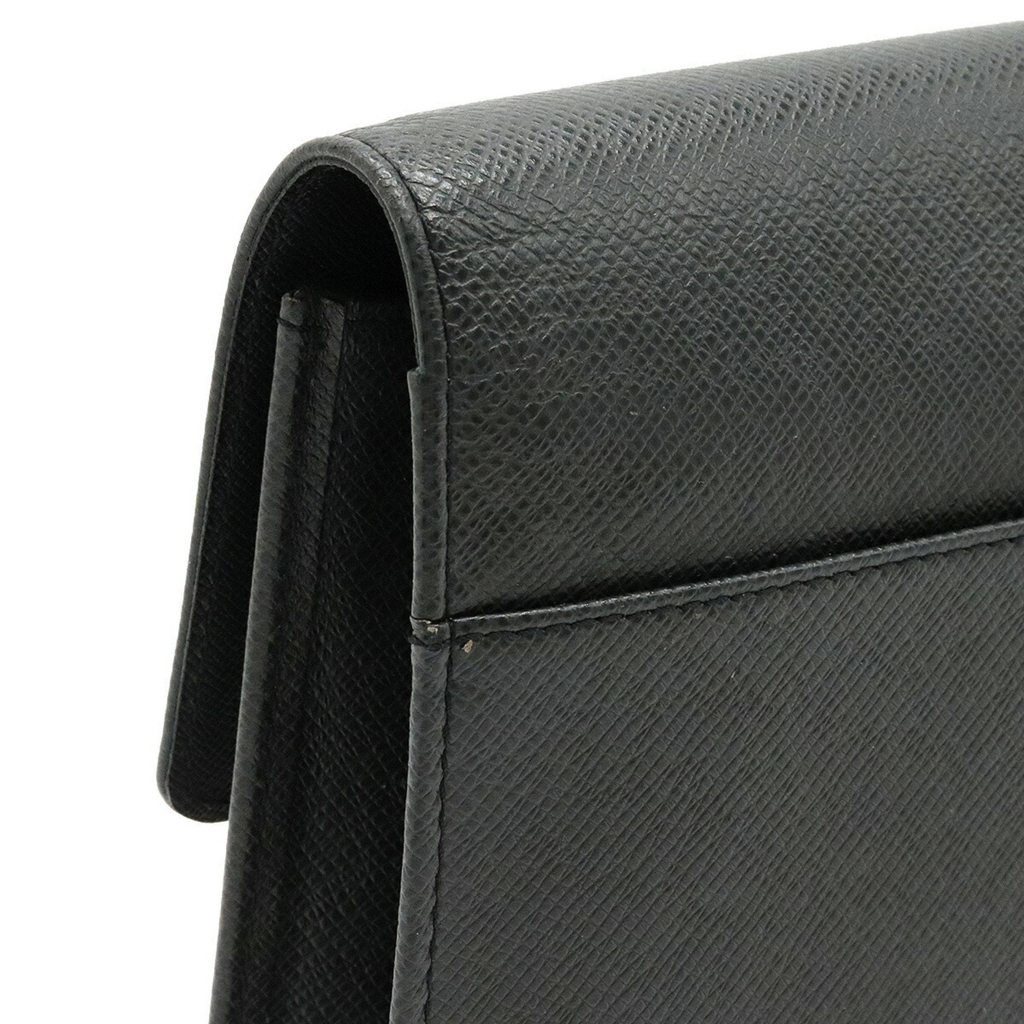Louis Vuitton Black Leather Selenga clutch bag