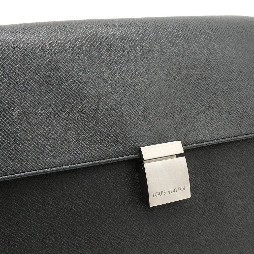 Louis Vuitton Black Leather Selenga clutch bag