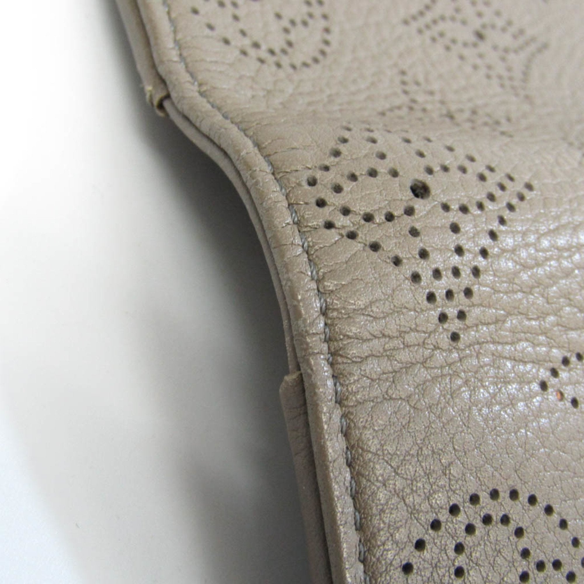 Louis Vuitton Beige Leather Mahina wallet accessories