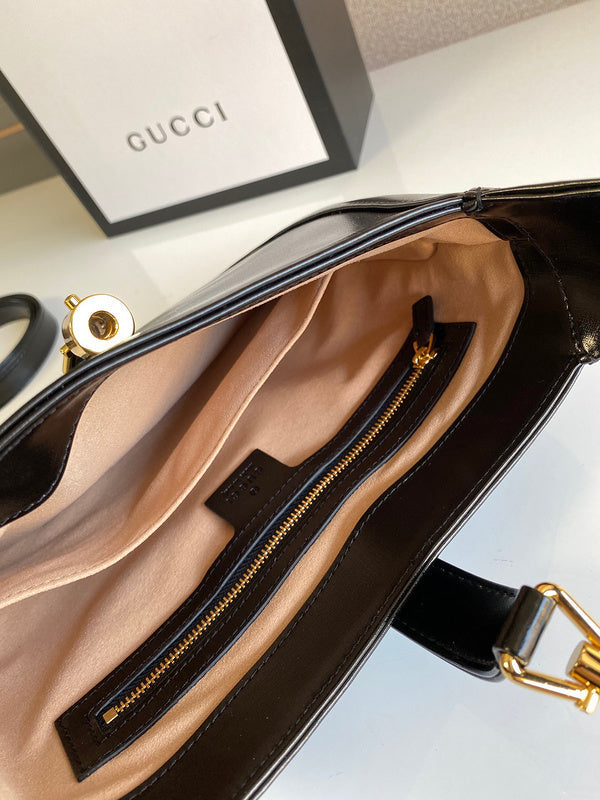Gucci   Luxury Bags  1053