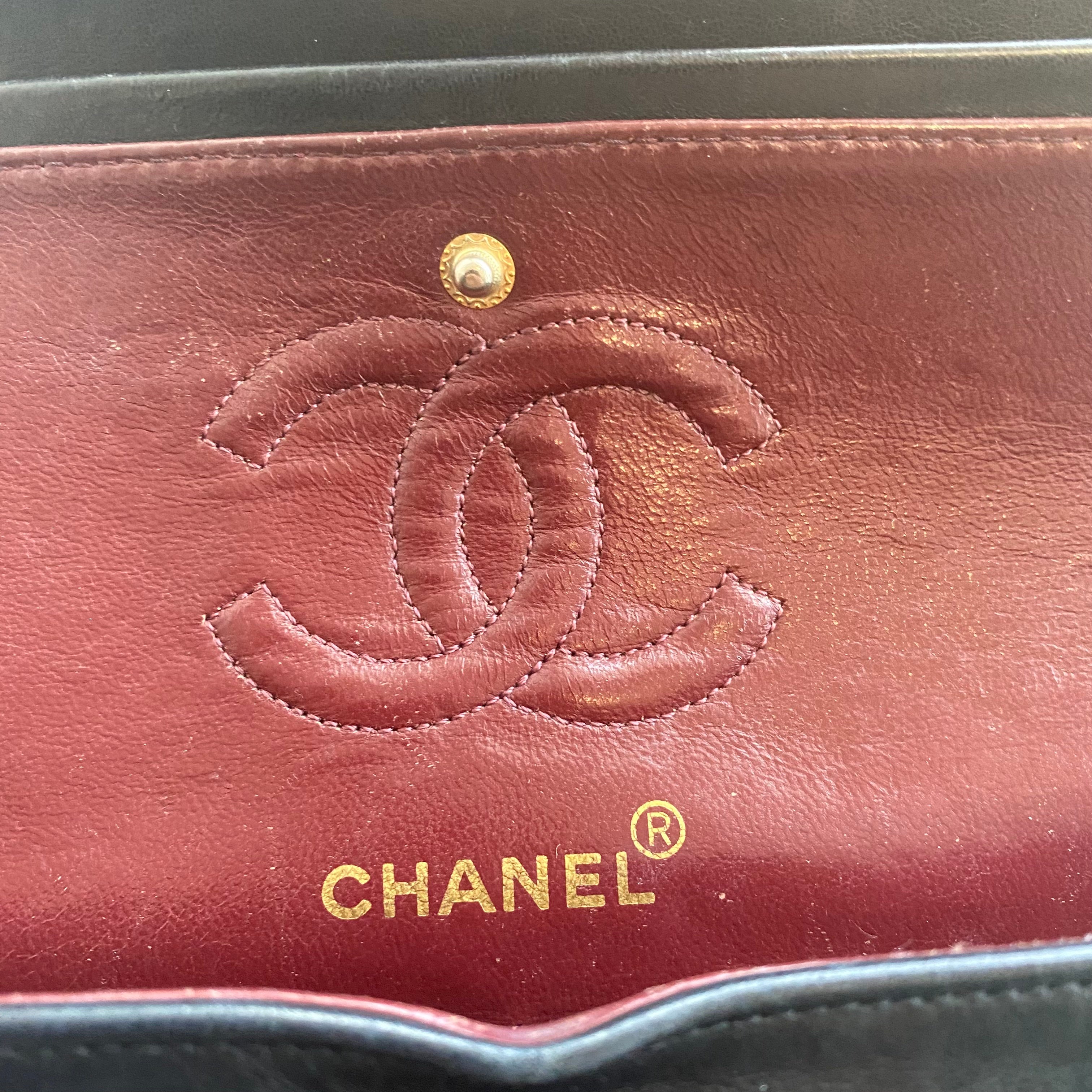 Chanel Black Leather Timeless shoulder bag