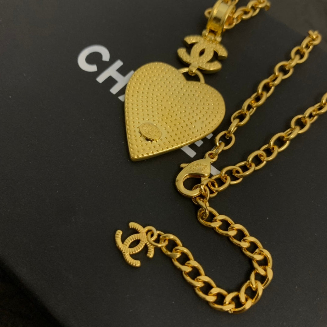 BG - Holiday Necklace chanel042