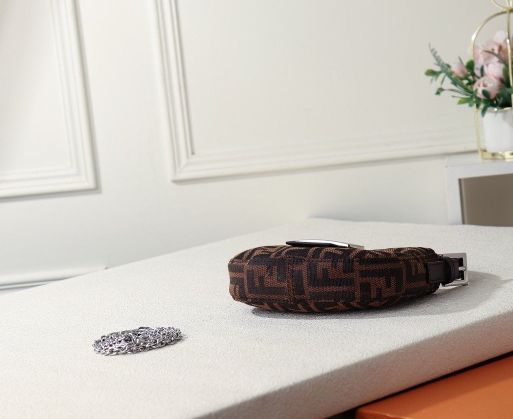 Luxury  Bags Fendi 099