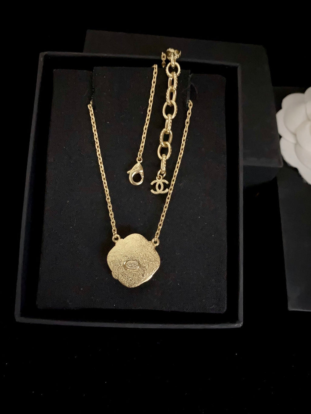 BG - Holiday Necklace chanel037