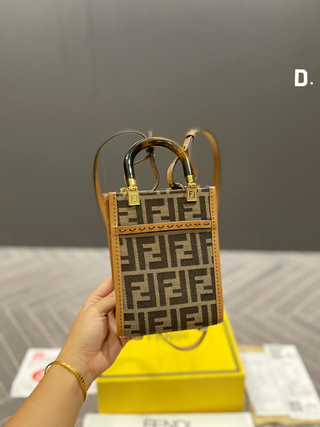 Luxury  Bags Fendi 272