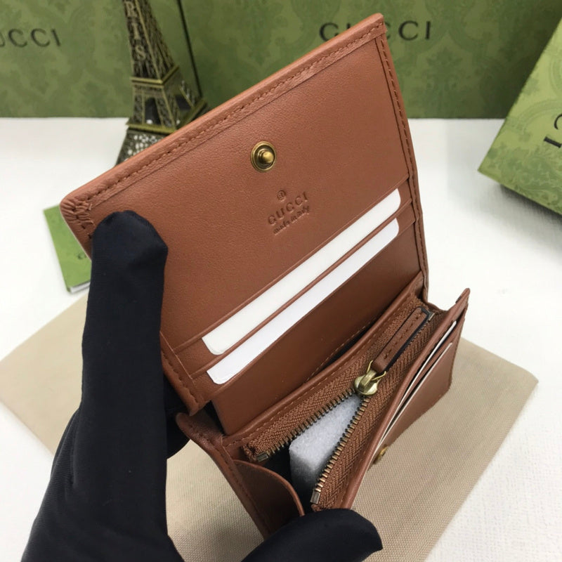GGG - Bags District - 096