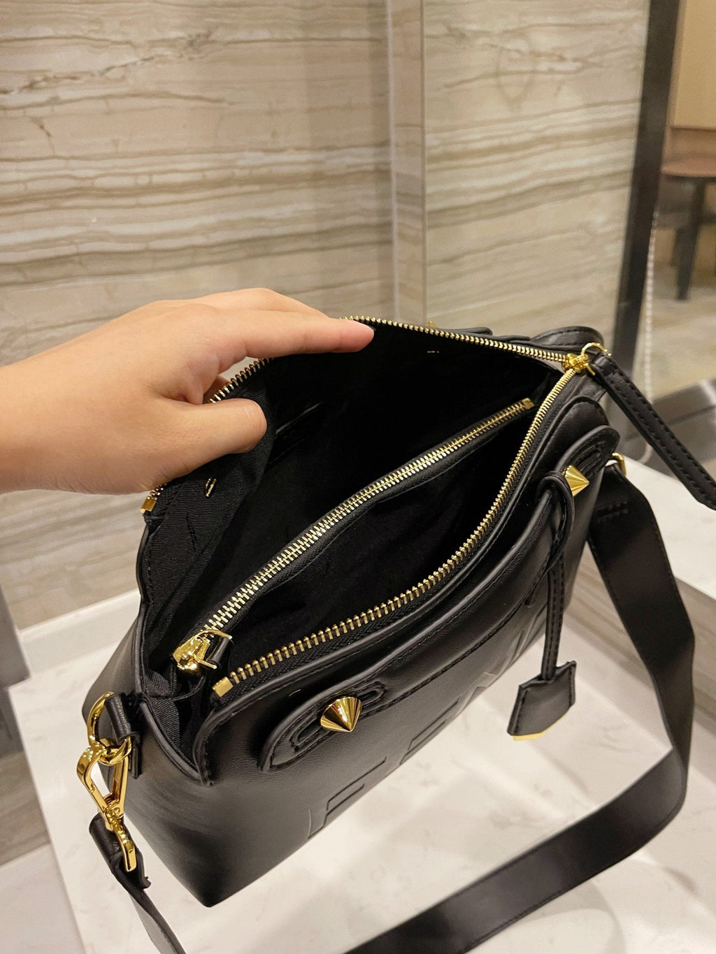 Luxury  Bags Fendi 215