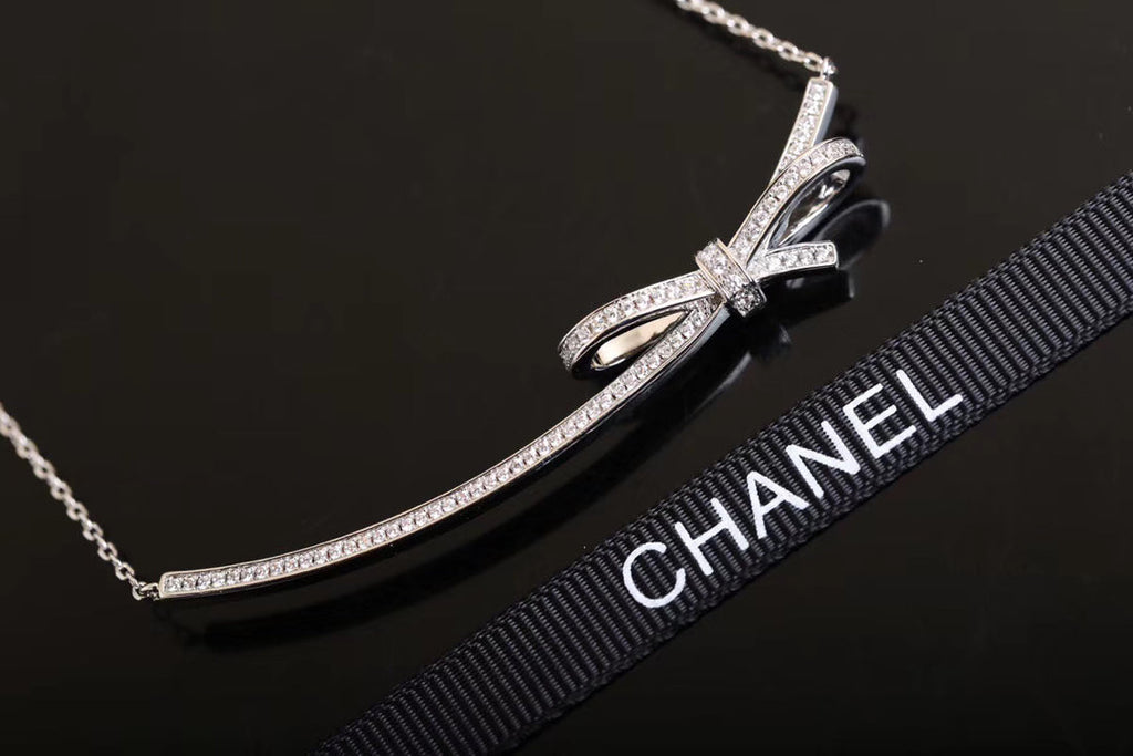 BG - Holiday Necklace chanel058