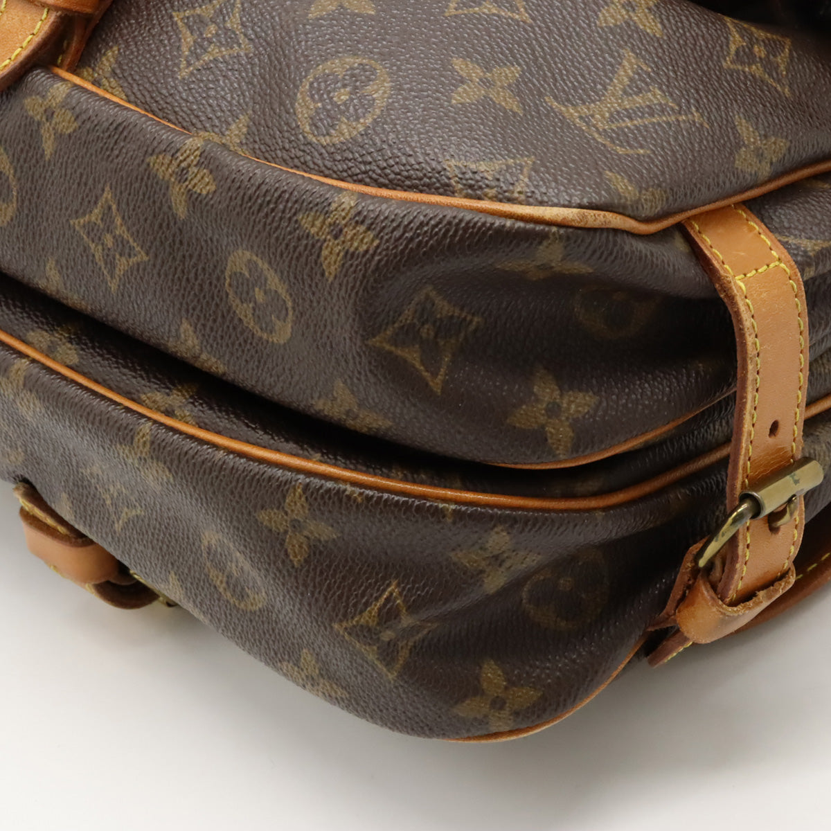 Louis Vuitton Monogram Saumur 30 Shoulder Bag M42256