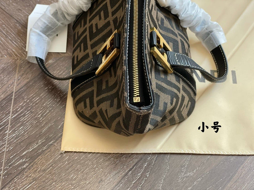Luxury  Bags Fendi 118