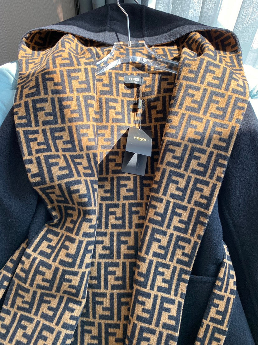 LuxuryWrap Coat  Fendi 001