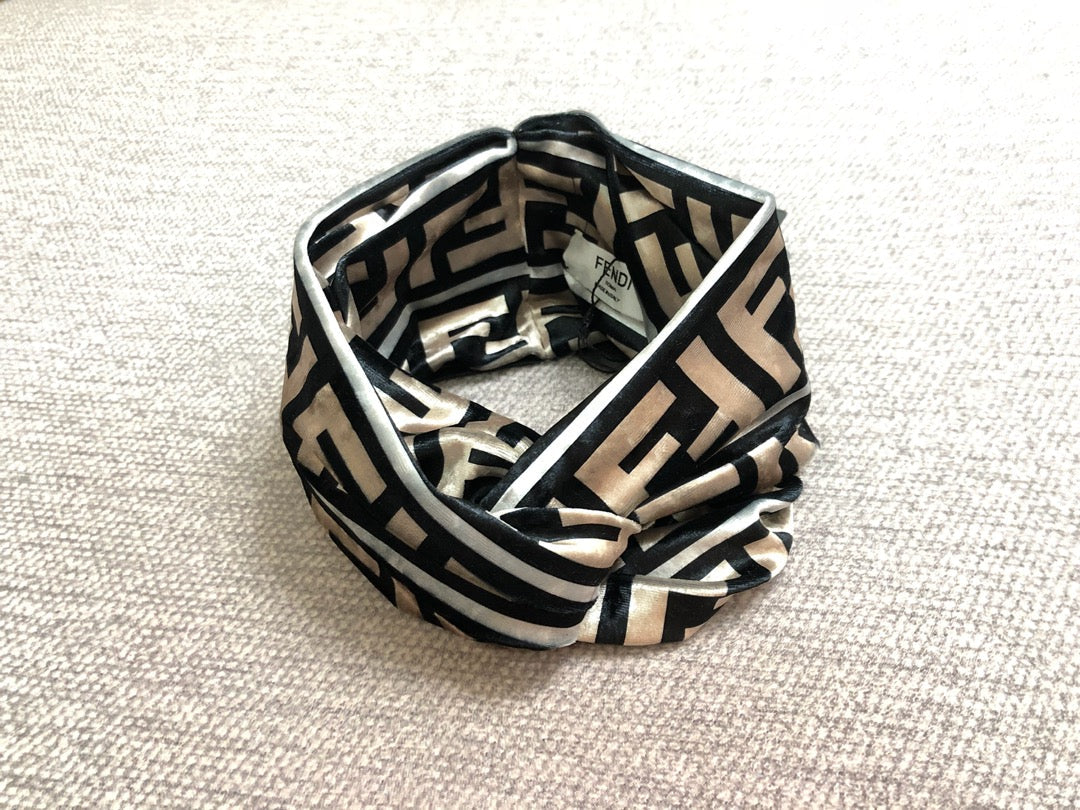 Luxury Hair Band Fendi 022