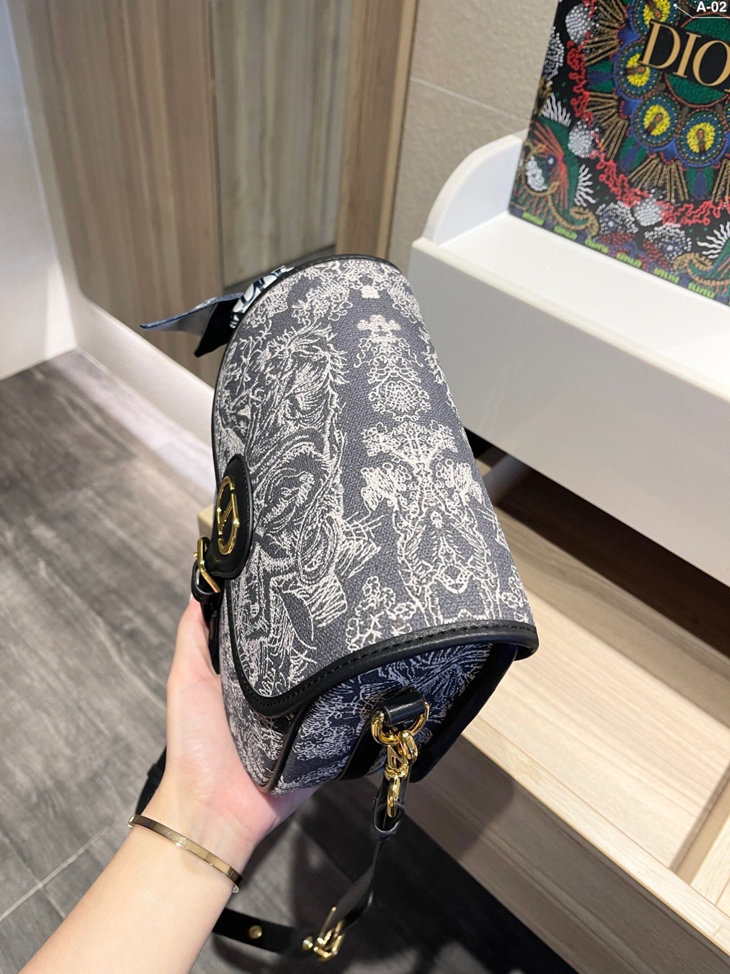 Luxury Handbags Christian Dior 315
