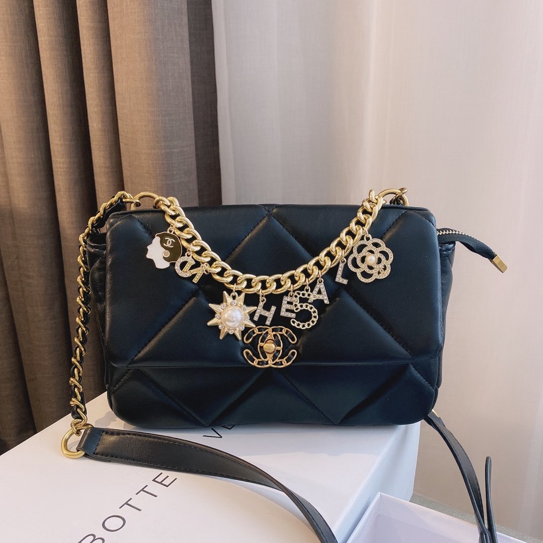 Designer Handbags Chanel 064