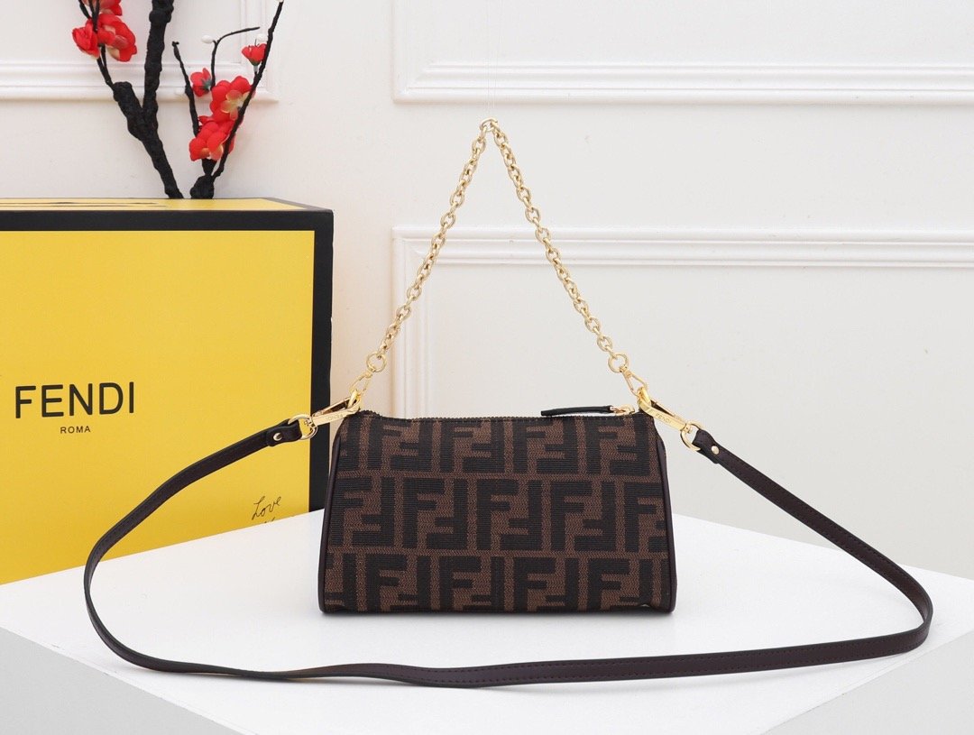 Luxury  Bags Fendi 101