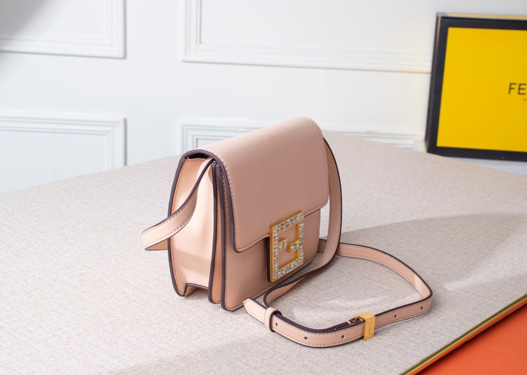Designer Handbags Fendi 077