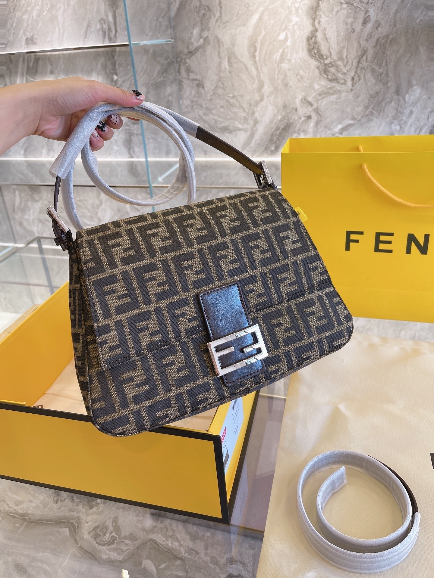 Luxury  Bags Fendi 201
