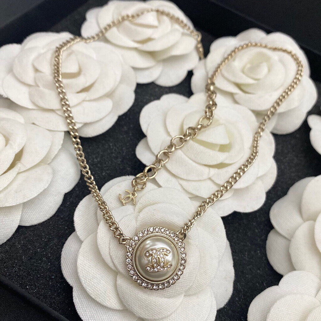 BG - Holiday Necklace chanel034