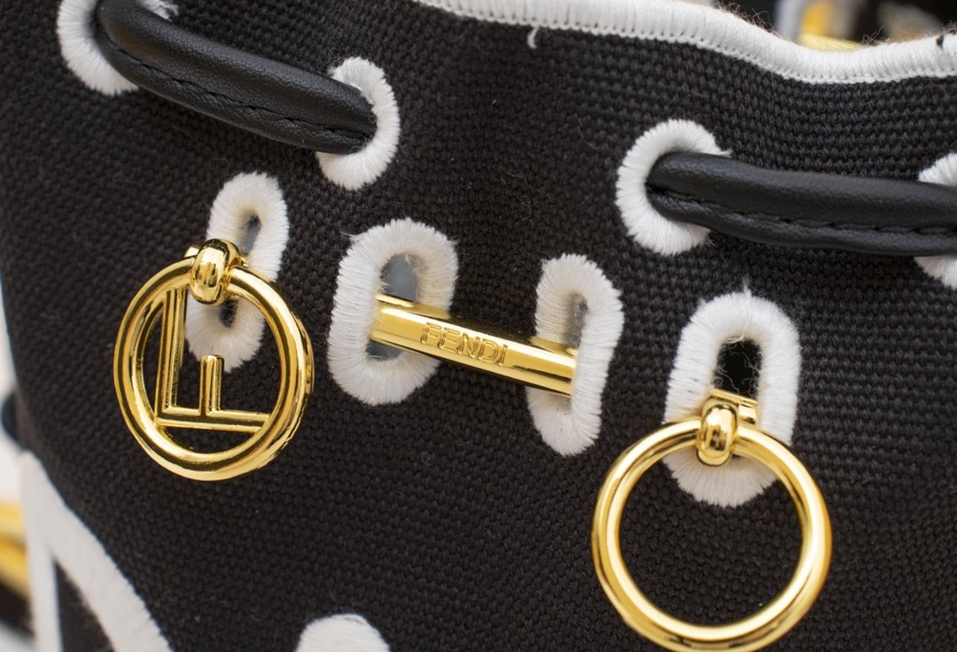 Designer Handbags Fendi 049