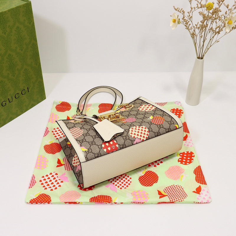 GGG - Bags District - 011