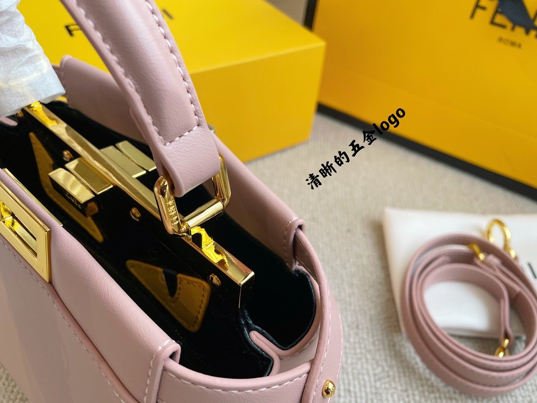 Luxury  Bags Fendi 131