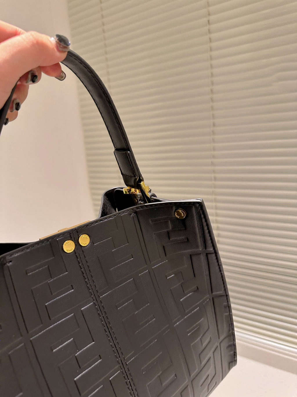 Luxury Bags Fendi 284