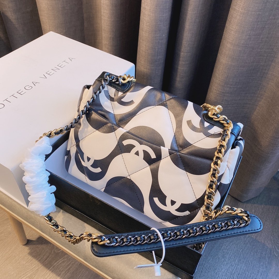 Designer Handbags Chanel 059