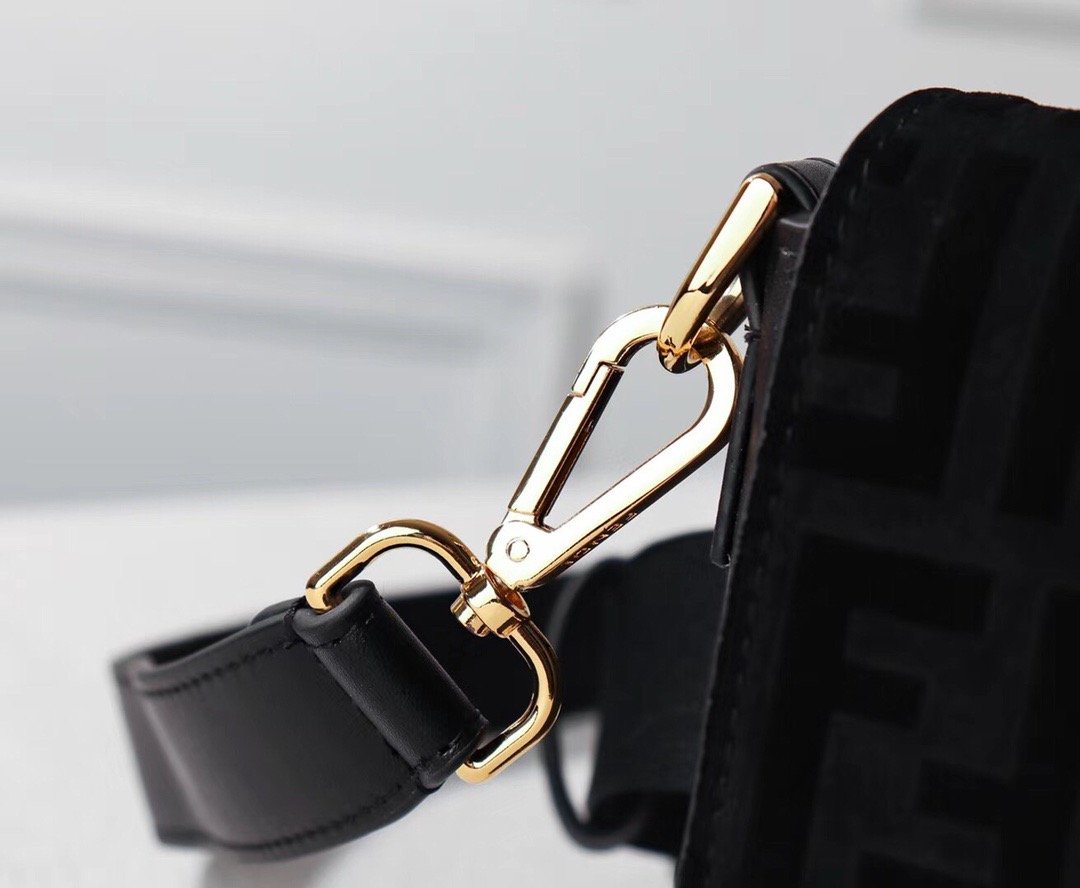 Designer Handbags Fendi 069