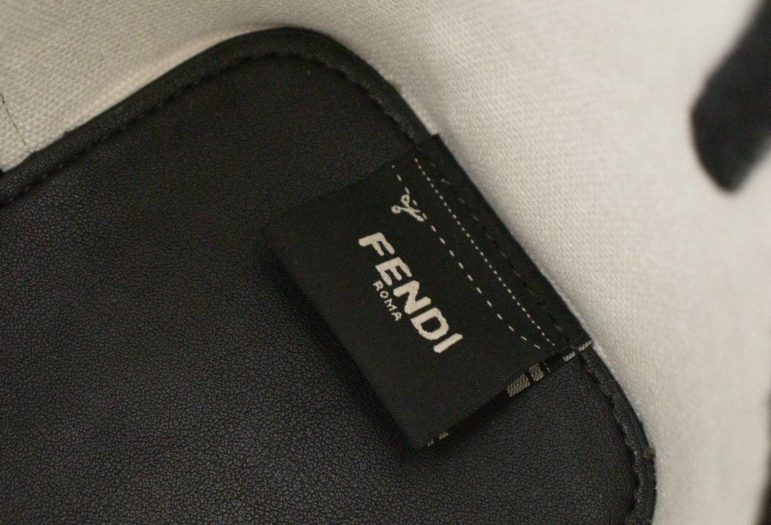 Designer Handbags Fendi 050