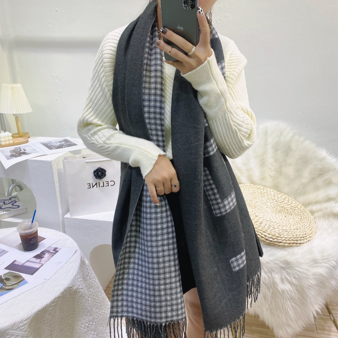 Luxury Fendi  Scarf 001