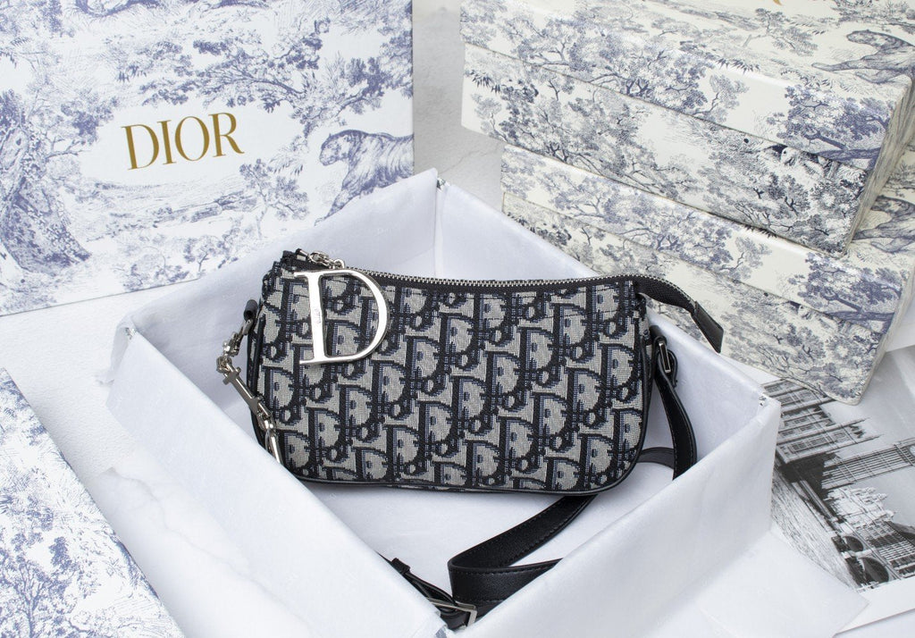 Luxury Handbags Christian Dior 111