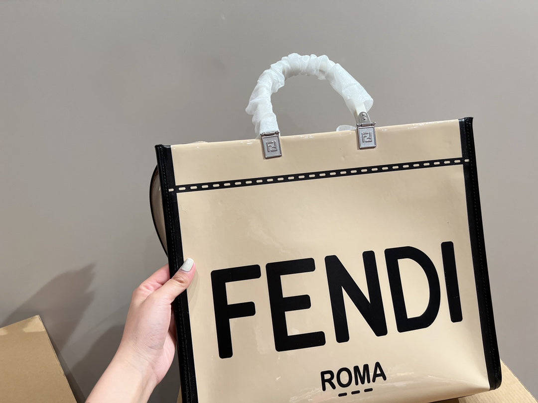 Luxury Bags Fendi 283