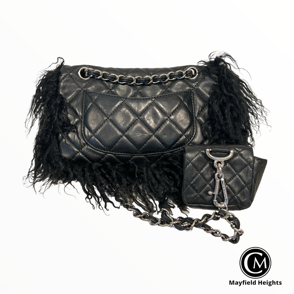 Handbag Luxury Designer By Chanel  Size: Medium