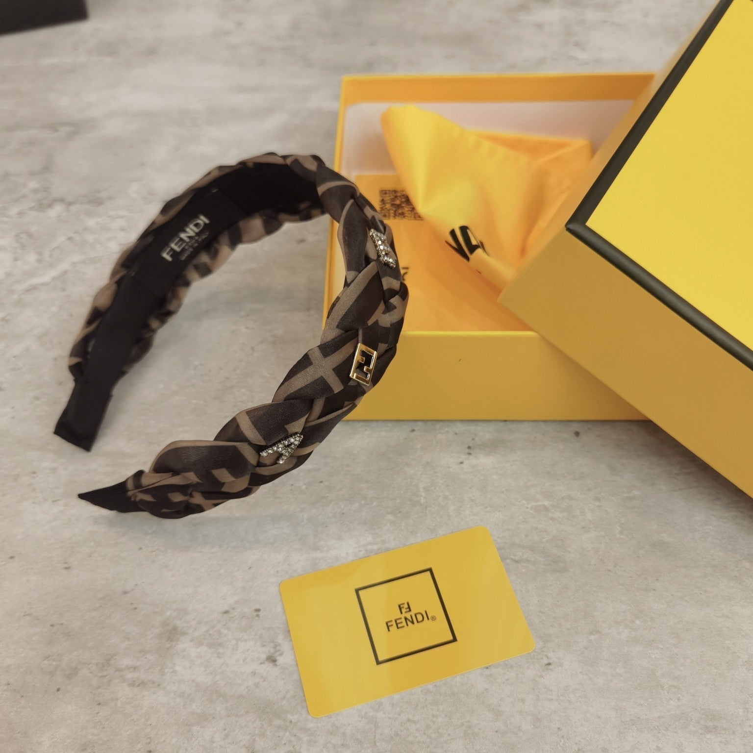 Luxury Hair Band Fendi 001