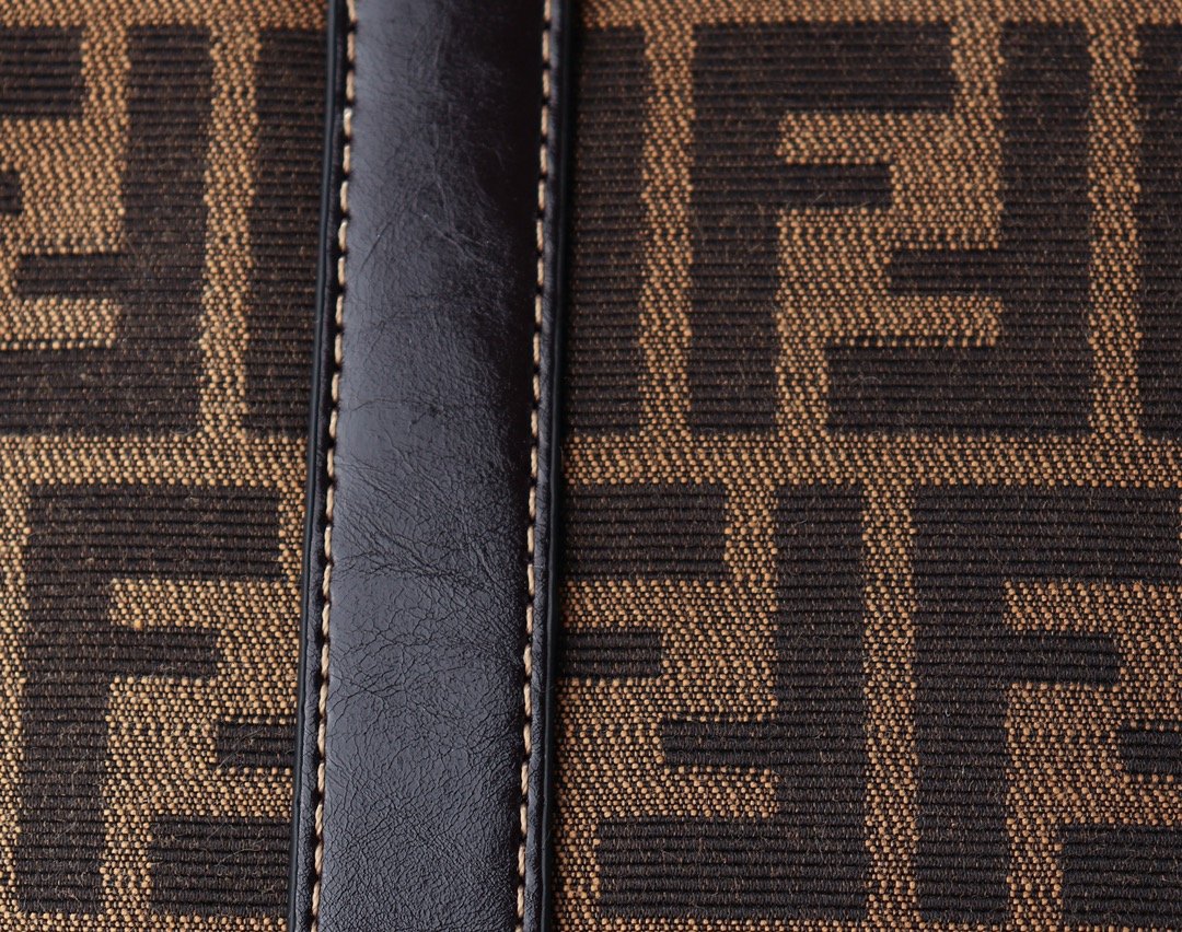 Luxury  Bags Fendi 180