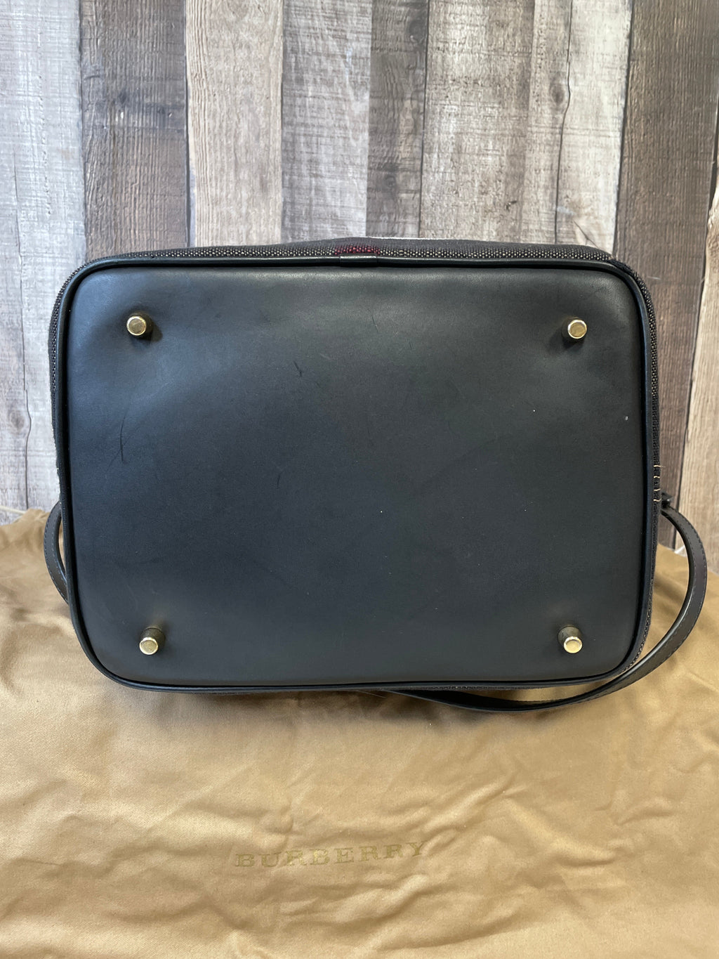 Handbag Luxury Designer By Burberry  Size: Medium