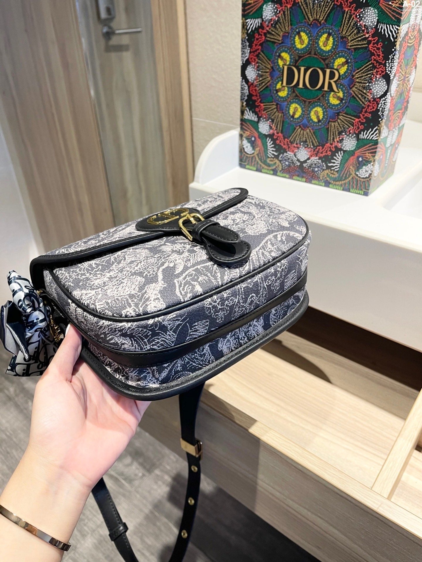 Luxury Handbags Christian Dior 315