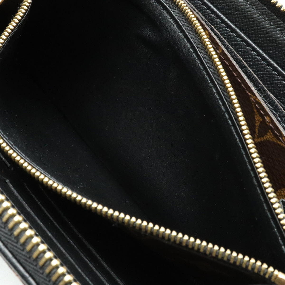 Louis Vuitton Louis Vuitton Monogram Jeep Wallet Retiro Round Fassner Long Wallet Noir Black M61855