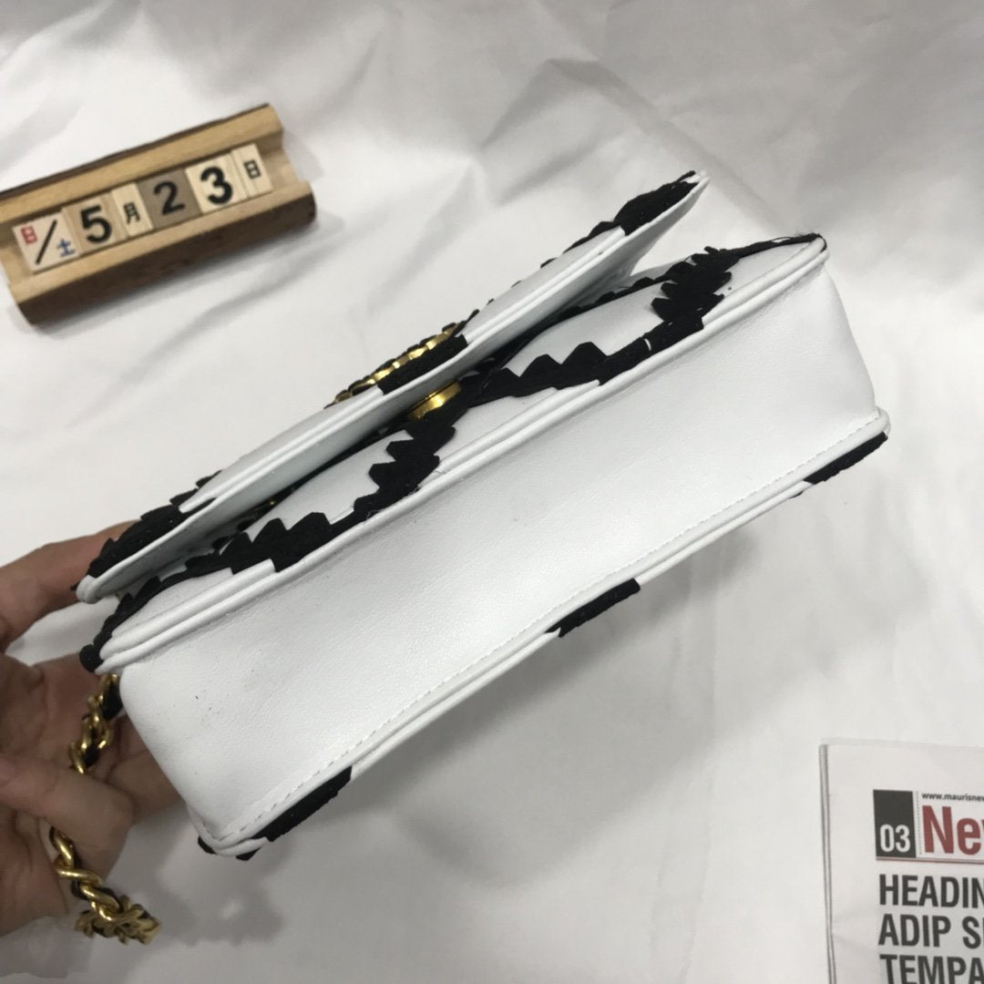 Designer Handbags Chanel 230