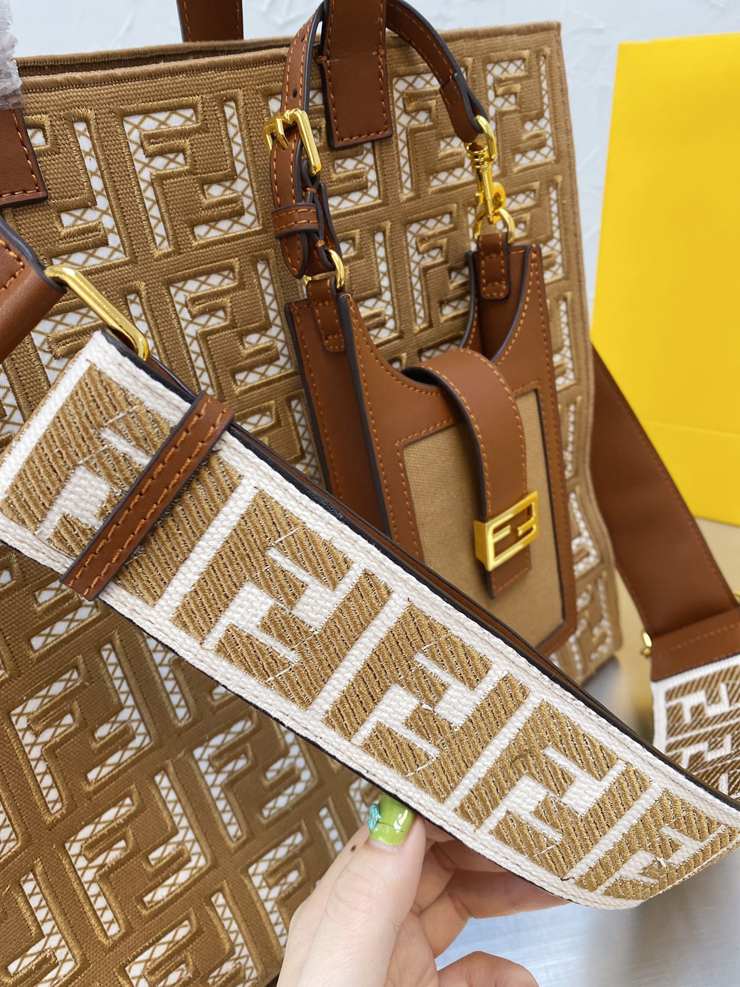 Luxury  Bags Fendi 137