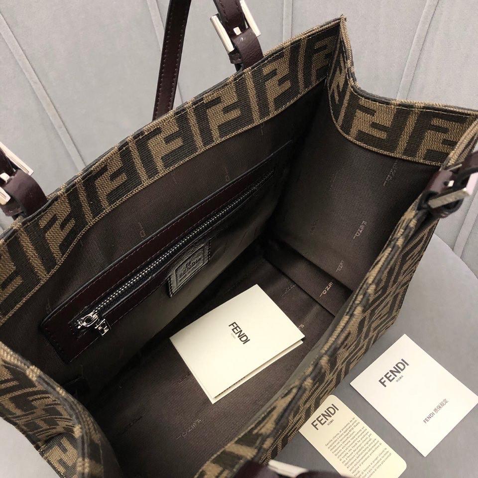 Designer Handbags Fendi 184