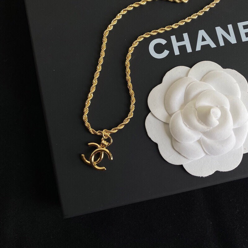 BG - Holiday Necklace chanel027