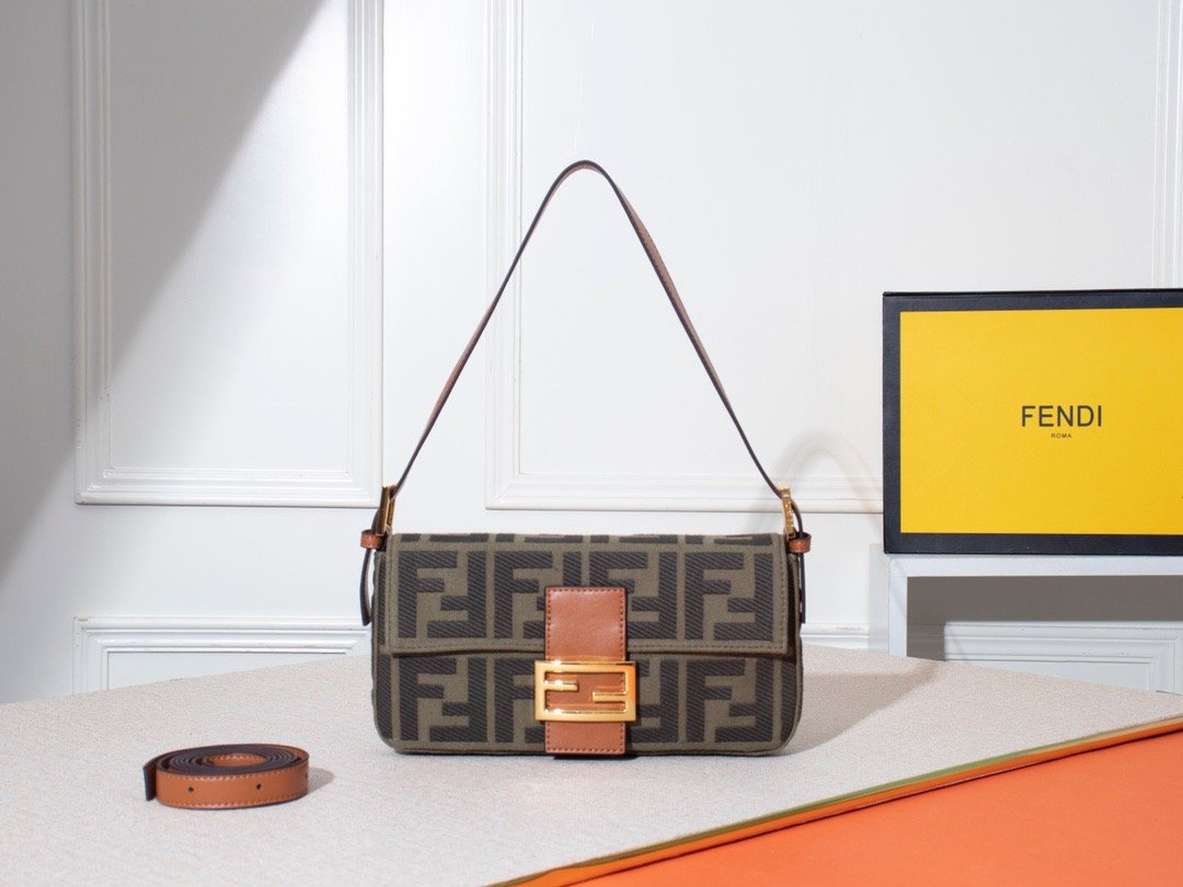 Designer Handbags Fendi 082