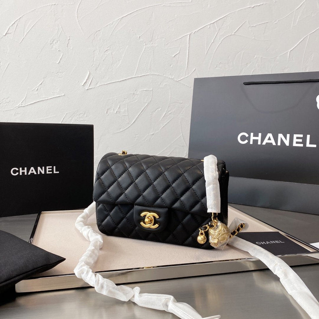 Designer Handbags Chanel 047