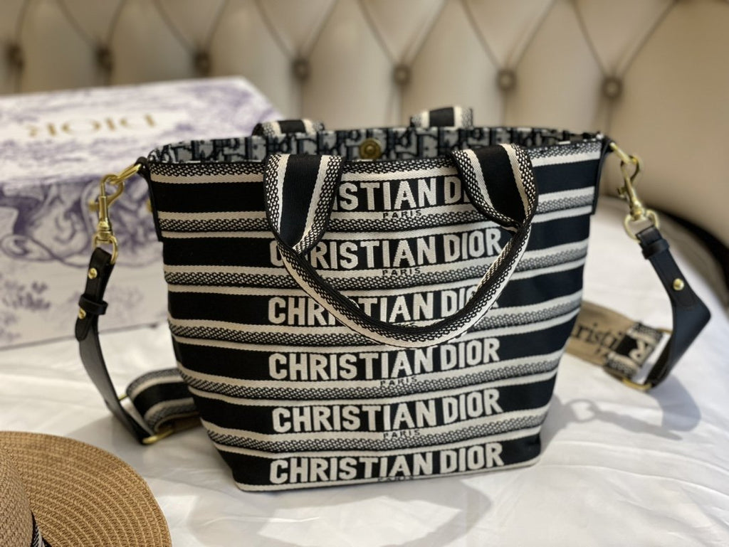 Luxury Handbags Christian Dior 310