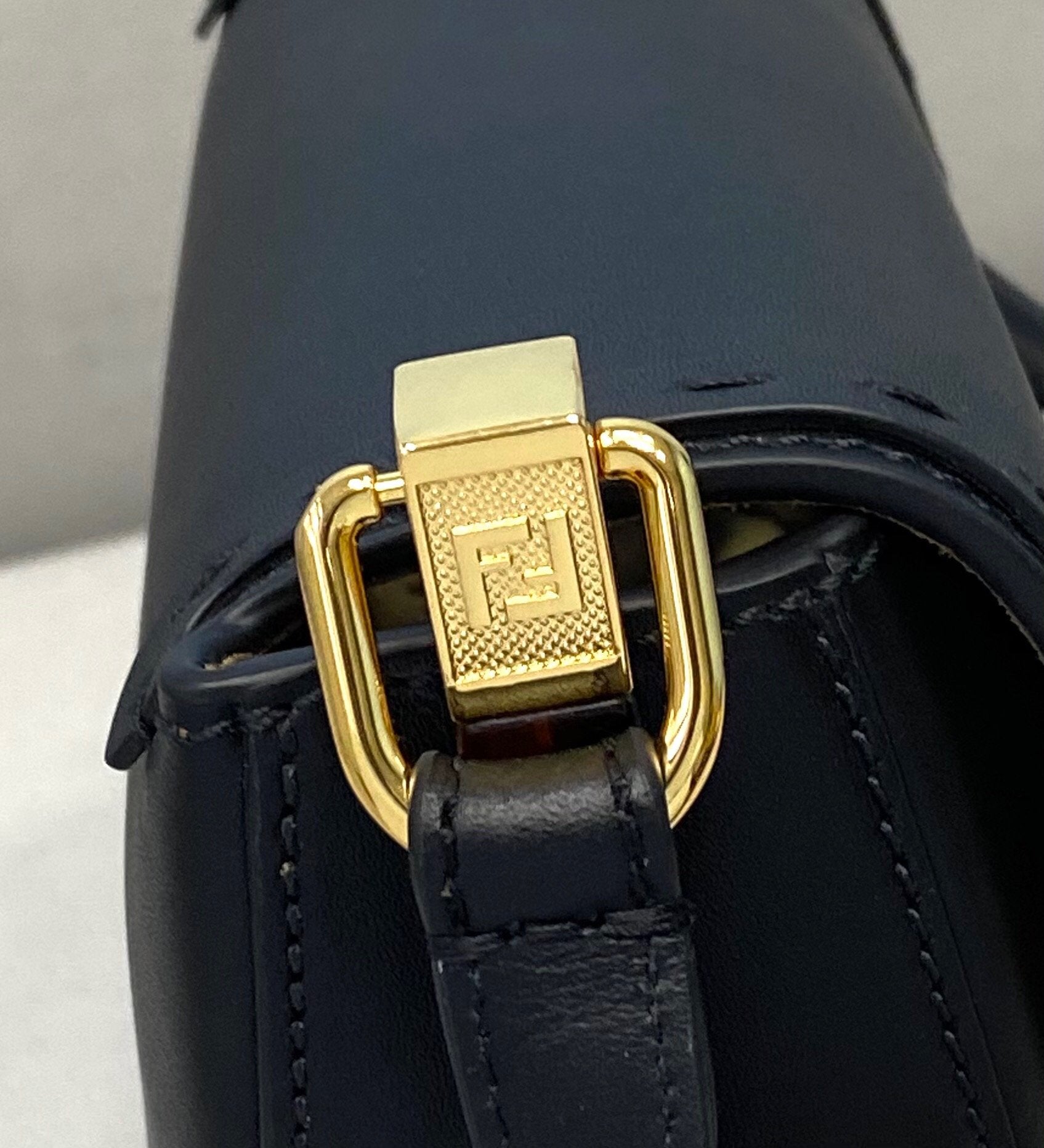 Designer Handbags Fendi 059