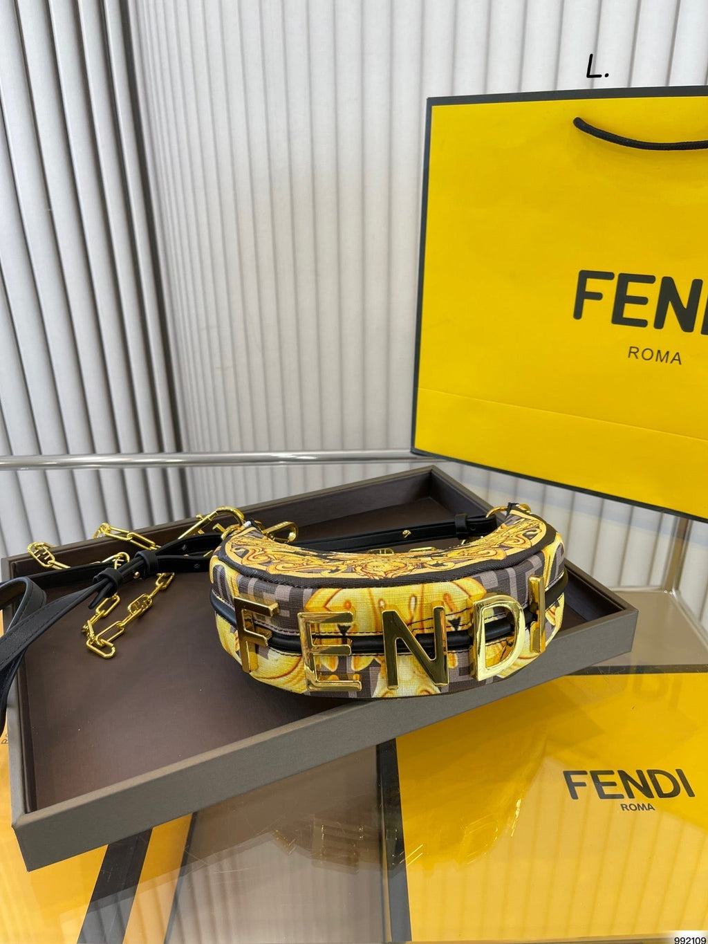 Luxury Bags Fendi 278